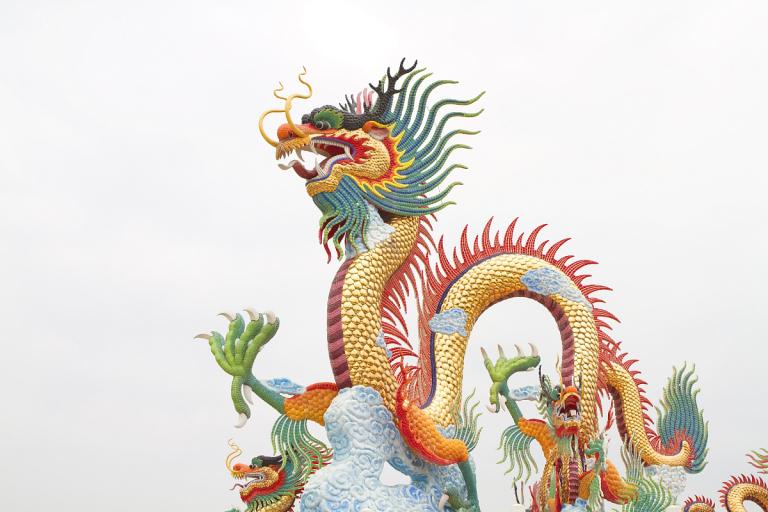 2024年生肖龙幸运颜色是什么（24年龙年幸运色彩）  第2张